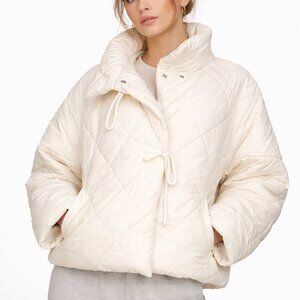 Ivory‎ Quilted Puffer Jacket Womens Small Drawstring Collar Unbranded Ski Cozy